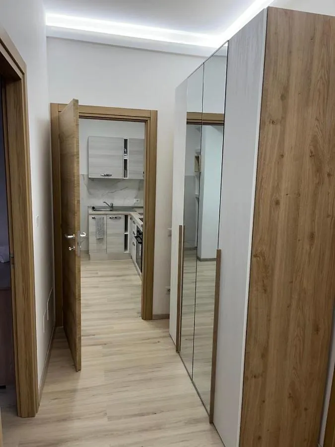 Villa Milano Apt. N. 3 0*, Milan